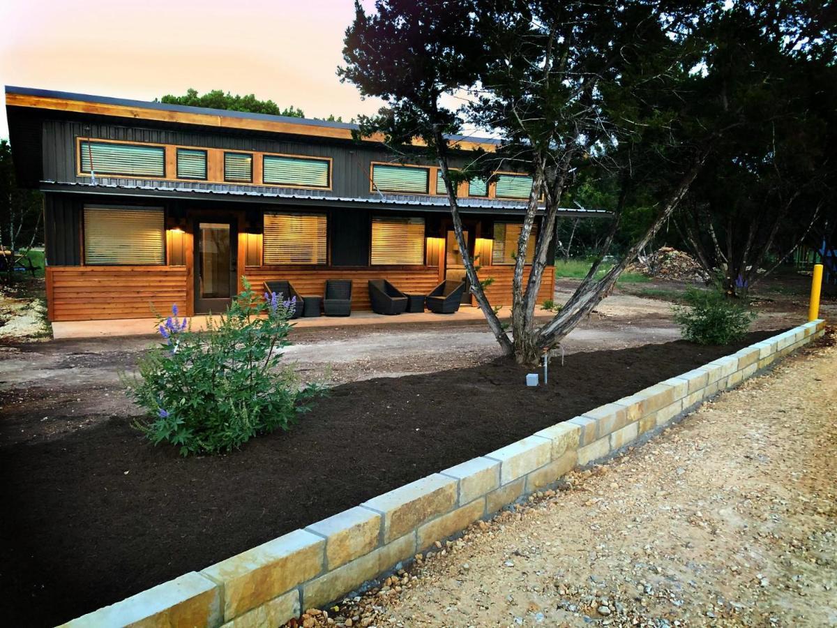 Green Acres Cottages - Wimberley Suite Exterior photo