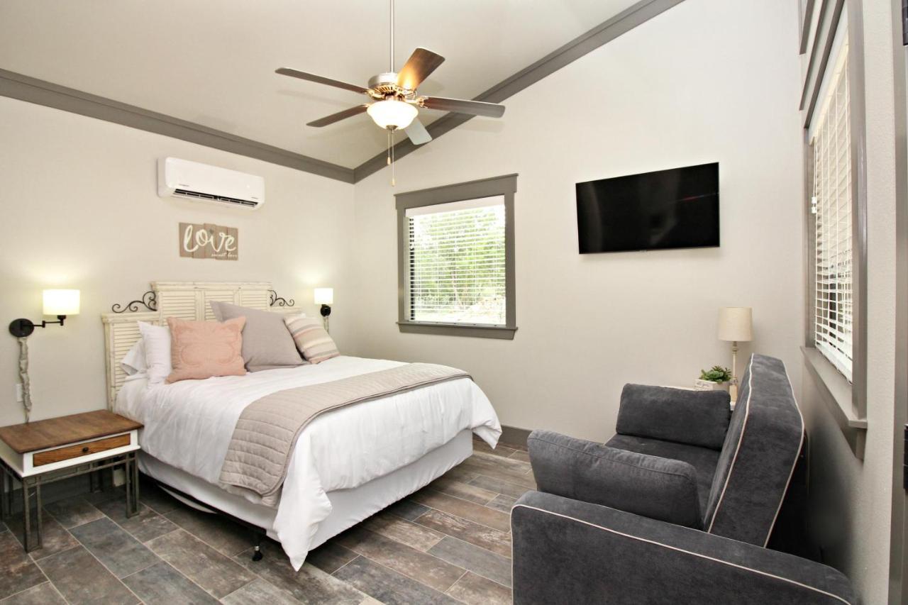 Green Acres Cottages - Wimberley Suite Exterior photo
